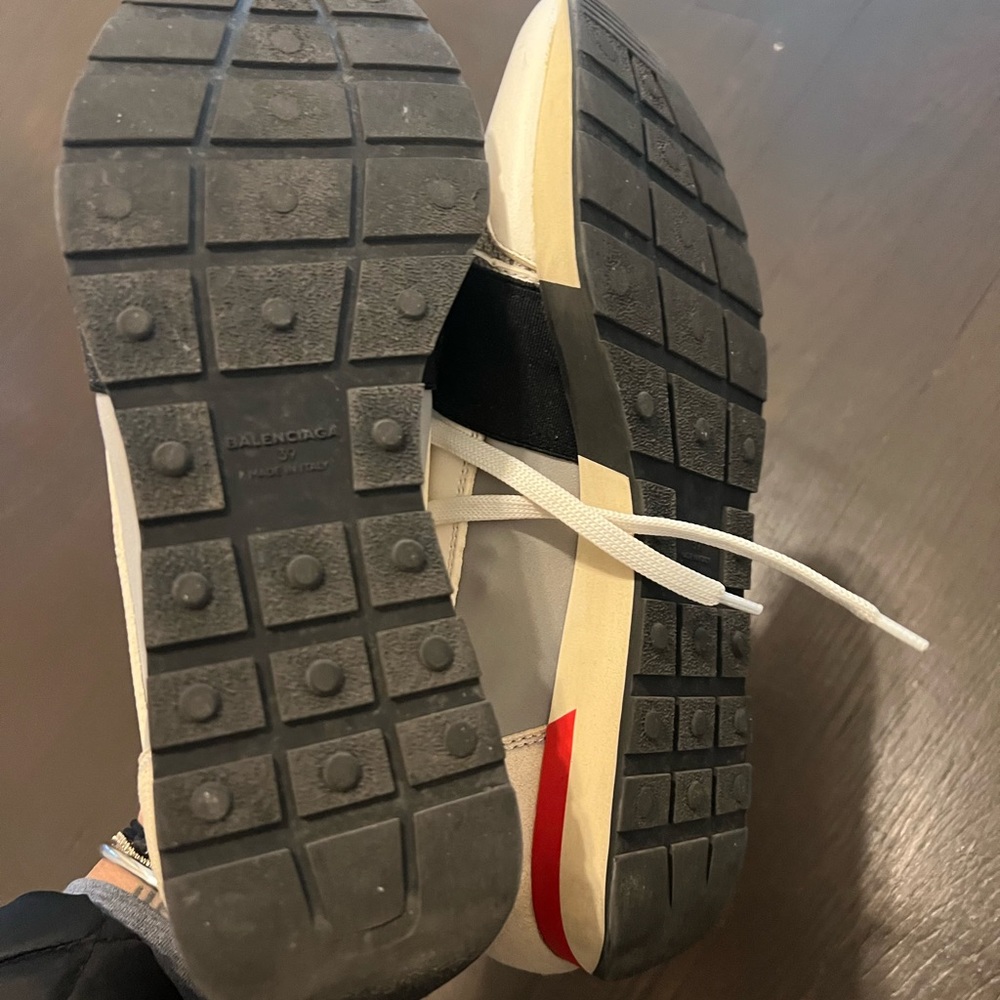 Balenciaga Sneakers - Picture 4 of 8